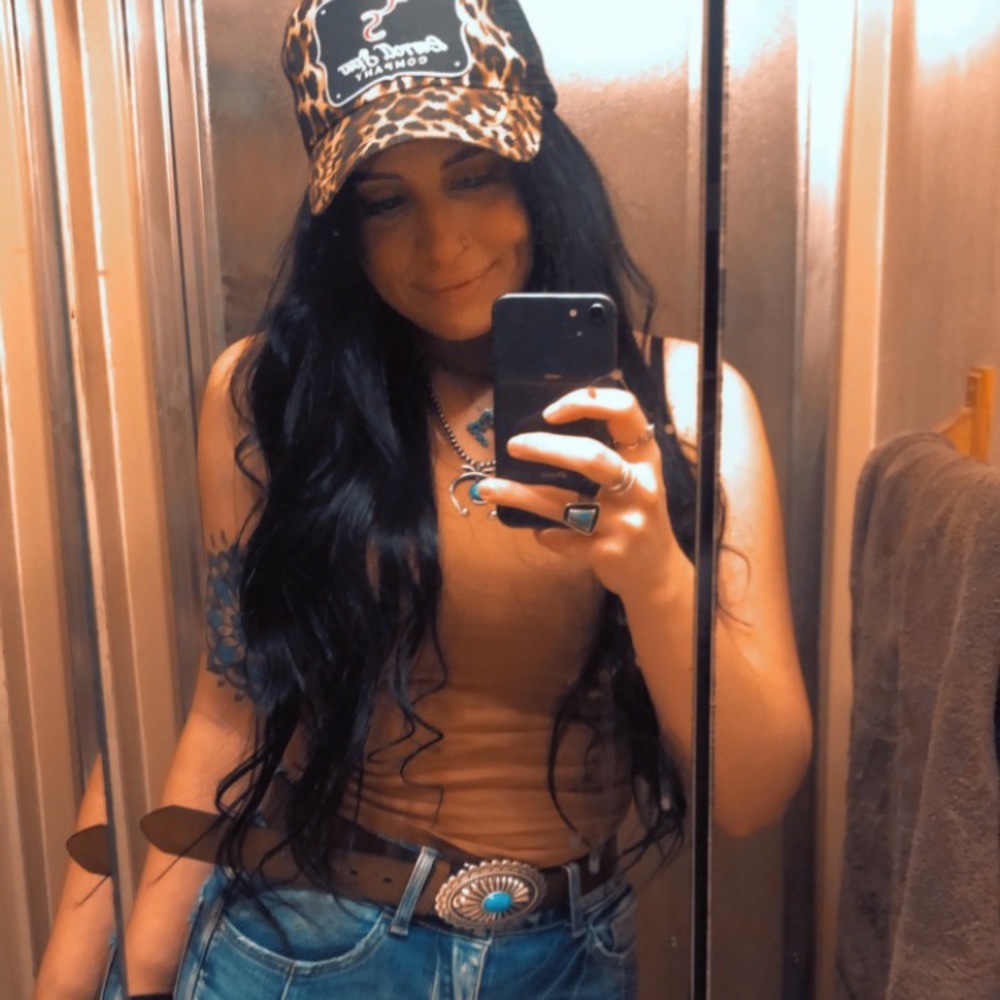 Meet your Posher, Michaela